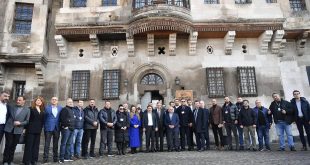 TÜRSAB heyeti Kayseri’de, Kayseri Turizmde Yeni Bir Dönem, Tarihi Kayseri Mahallesi’nde Zaman Yolculuğu, RES Projesini Yerinde İnceleme, Su Kabağı Sanat Sergisi, Spor A.Ş.’den Hafta Sonu İki Özel Etkinlik, Huzurevi Sakinlerine Unutulmaz Konser, Hayırsever Birdal Cami İçin Protokol,