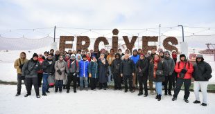 Turistlerle Dolup Taşan Erciyes’i Ziyaret, Polonya’dan Sonra Çekya Misafirleri de Kayseri’de, Ulaşım A.Ş. Otobüs Şoföründen “Hayat Kurtaran” Müdahale